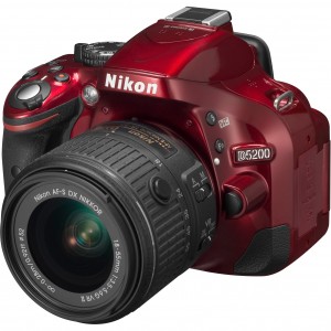 Aparat foto DSLR Nikon D5200, 24.1MP, Red + Obiectiv 18-55mm VRII