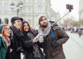 Cel mai bun selfie stick pentru poze